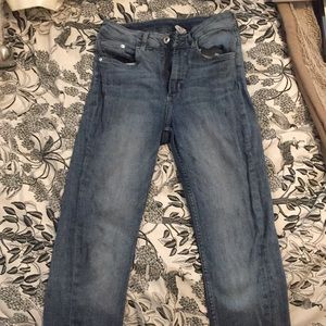 High waisted H&M ankle jeans with cut off hem